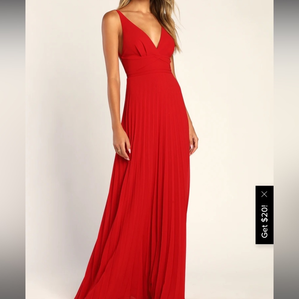 NWT lulus height of chic red pleated backless maxi dress size M